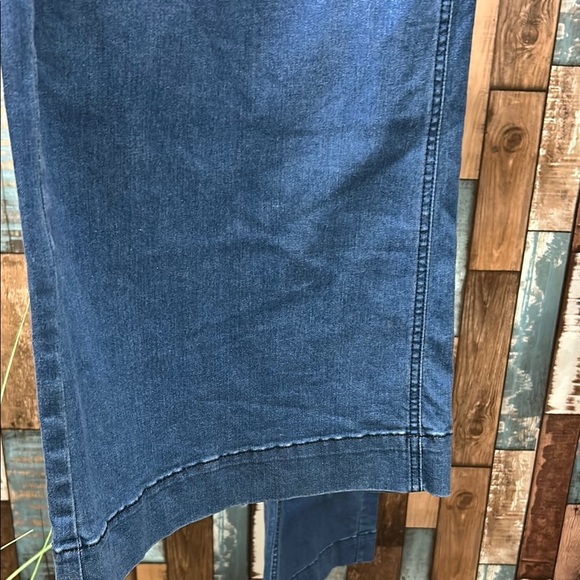 APHROdITE 3 high rise Wide-Leg jeans - Picture 9 of 14